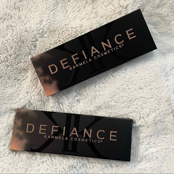 Karmela Cosmetics Defiance Eyeshadow Palette - Picture 6 of 8